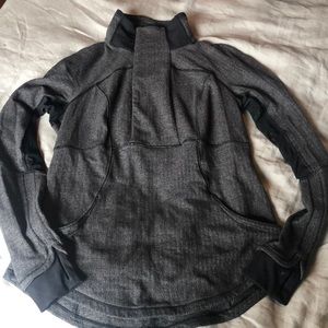 Lululemon  1/2 Zip